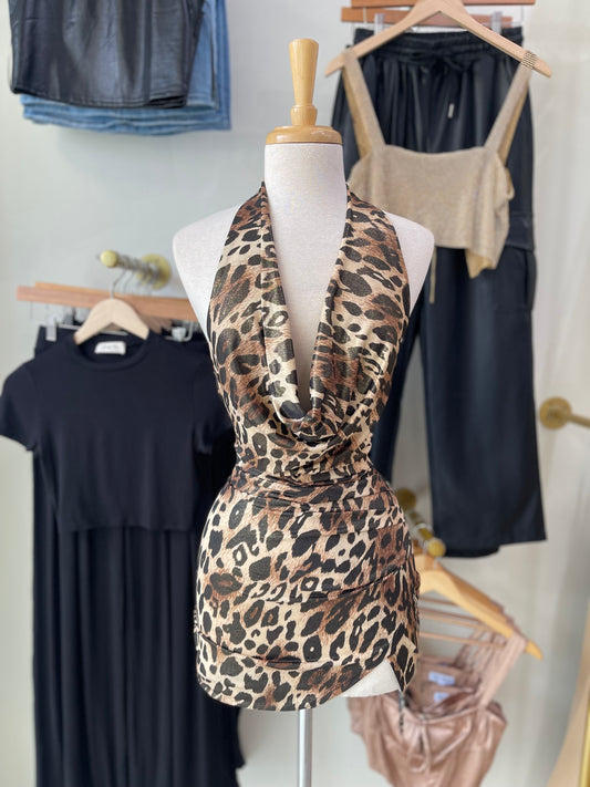 Halter leopard dress 🐆💄